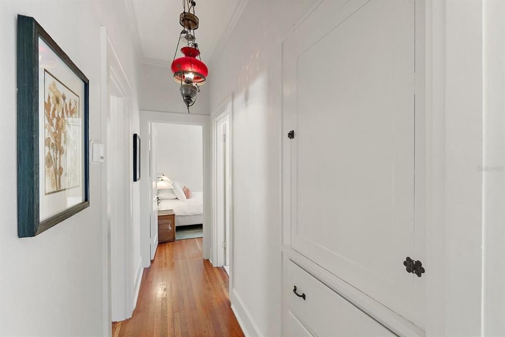 Под контрактом: $750,000 (3 спален, 2 ванн, 1648 Квадратных фут)