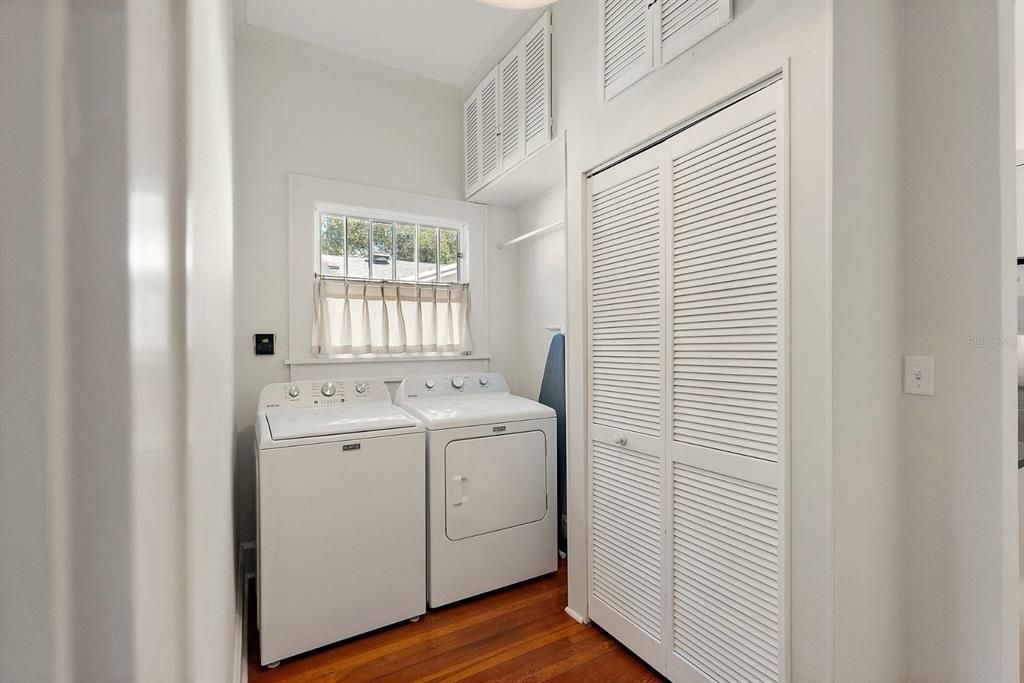 Под контрактом: $750,000 (3 спален, 2 ванн, 1648 Квадратных фут)