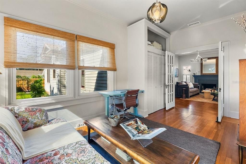 Под контрактом: $750,000 (3 спален, 2 ванн, 1648 Квадратных фут)