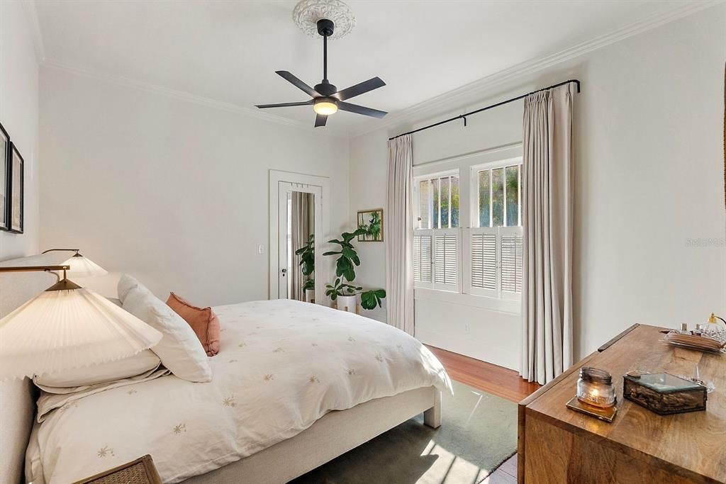 Под контрактом: $750,000 (3 спален, 2 ванн, 1648 Квадратных фут)