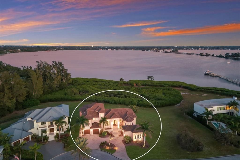 For Sale: $3,299,000 (3 beds, 4 baths, 4176 Square Feet)