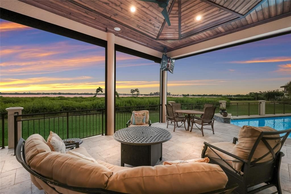 For Sale: $3,299,000 (3 beds, 4 baths, 4176 Square Feet)