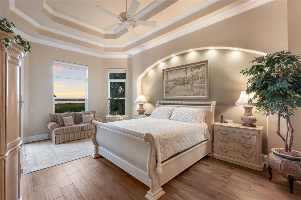 For Sale: $3,299,000 (3 beds, 4 baths, 4176 Square Feet)