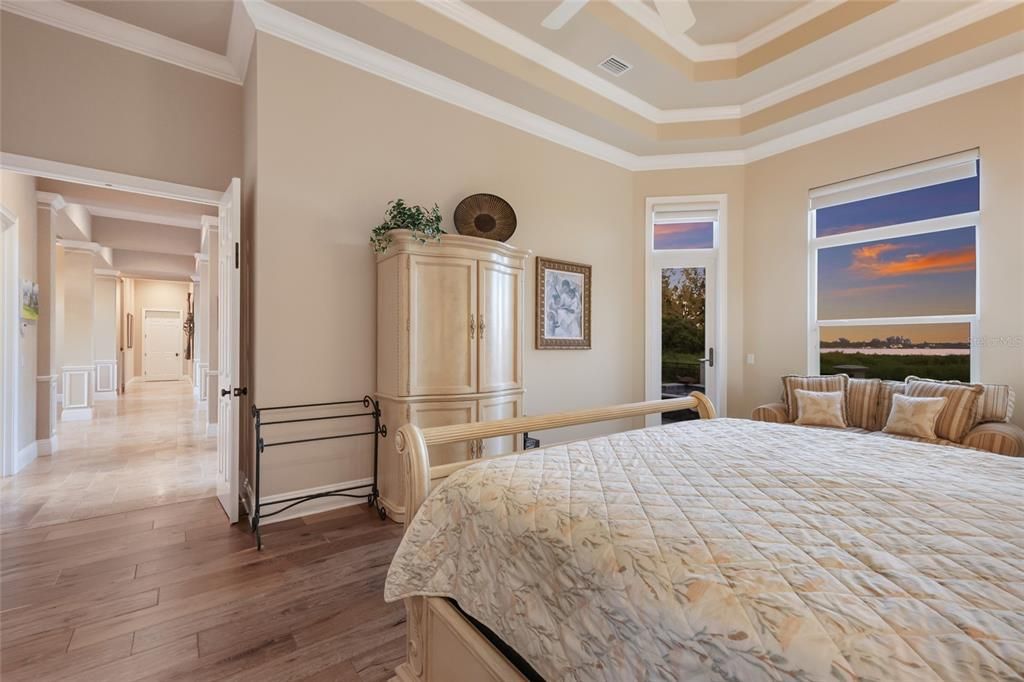 For Sale: $3,299,000 (3 beds, 4 baths, 4176 Square Feet)