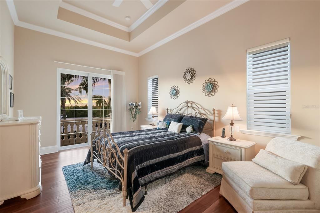 For Sale: $3,299,000 (3 beds, 4 baths, 4176 Square Feet)