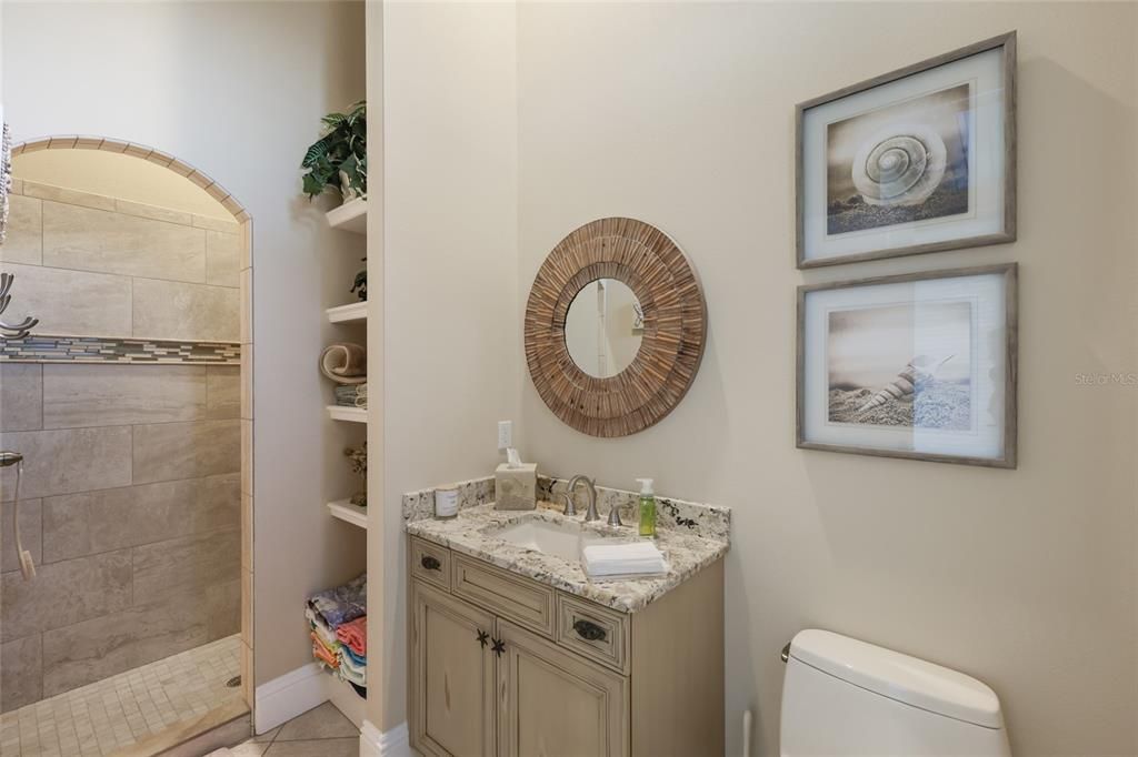 For Sale: $3,299,000 (3 beds, 4 baths, 4176 Square Feet)