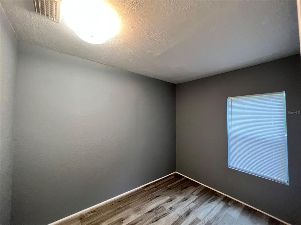 For Rent: $1,195 (2 beds, 1 baths, 918 Square Feet)