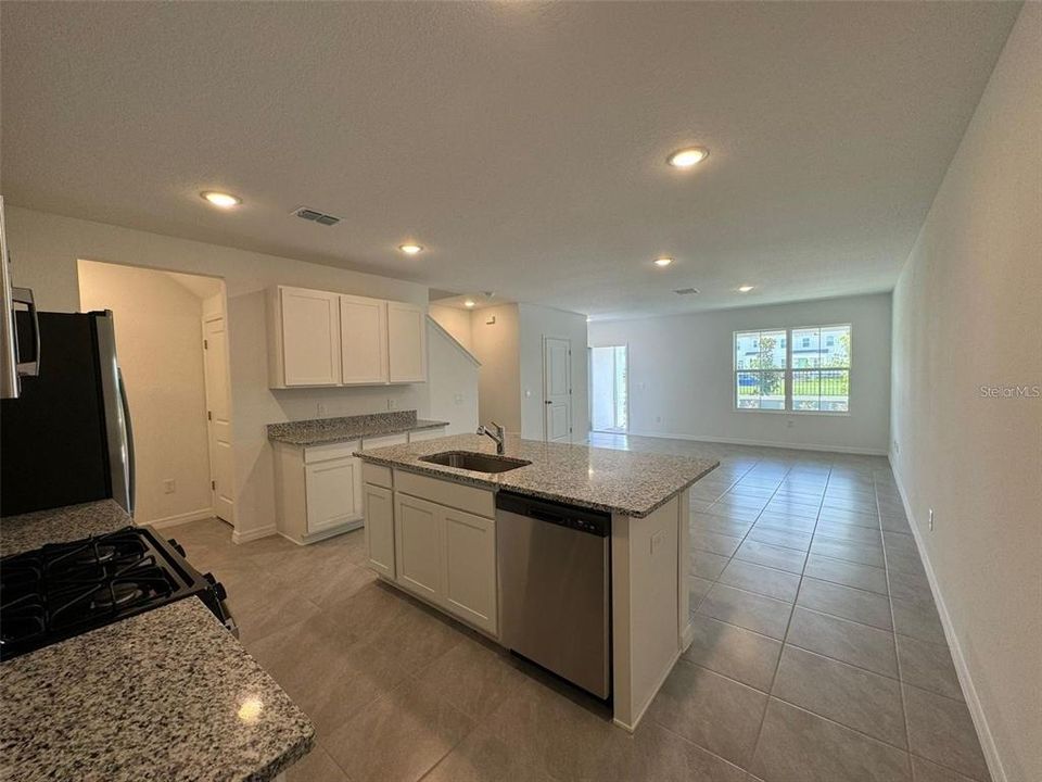 出租: $2,500 (3 贝兹, 2 浴室, 1536 平方英尺)