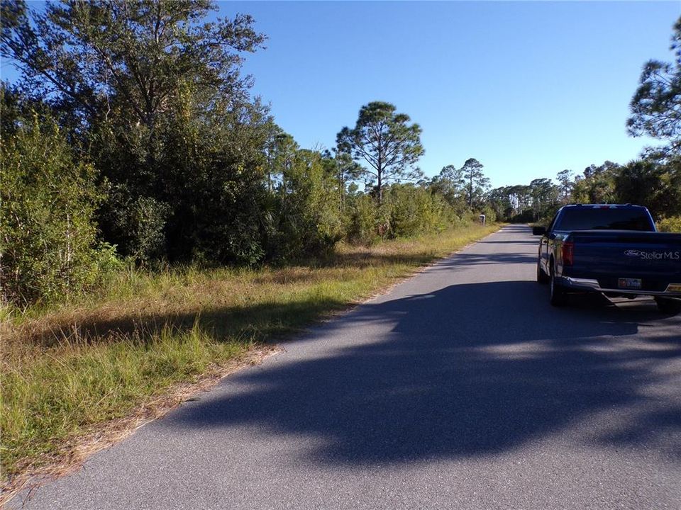 На продажу: $16,990 (0.23 acres)