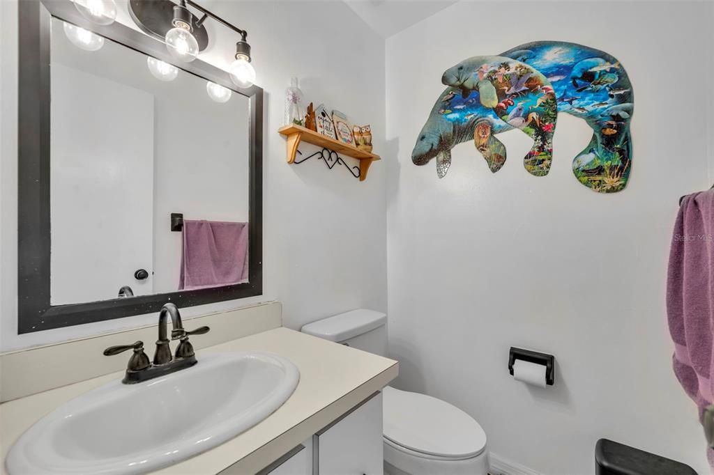 Active With Contract: $259,000 (3 beds, 1 baths, 1050 Square Feet)