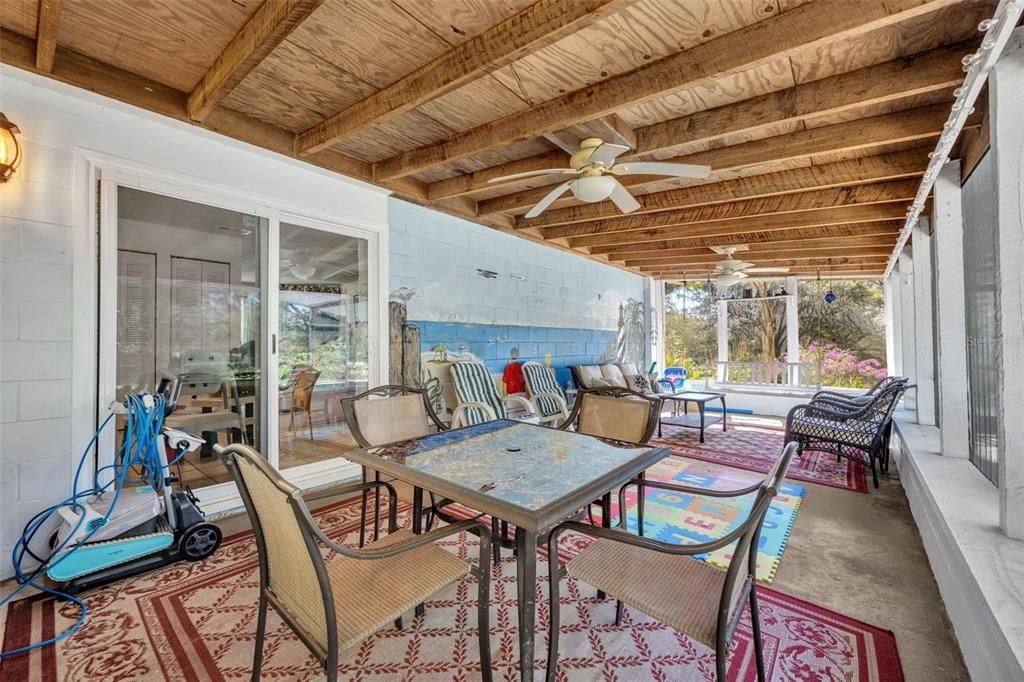 Active With Contract: $259,000 (3 beds, 1 baths, 1050 Square Feet)