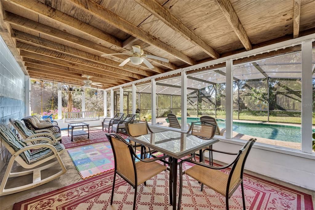 Active With Contract: $259,000 (3 beds, 1 baths, 1050 Square Feet)