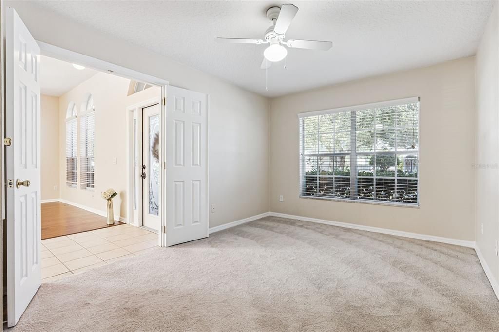 待售: $565,000 (4 贝兹, 2 浴室, 2587 平方英尺)