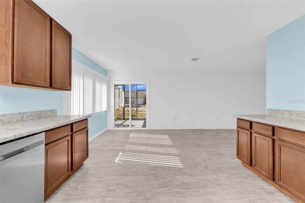 待售: $229,900 (3 贝兹, 2 浴室, 1176 平方英尺)