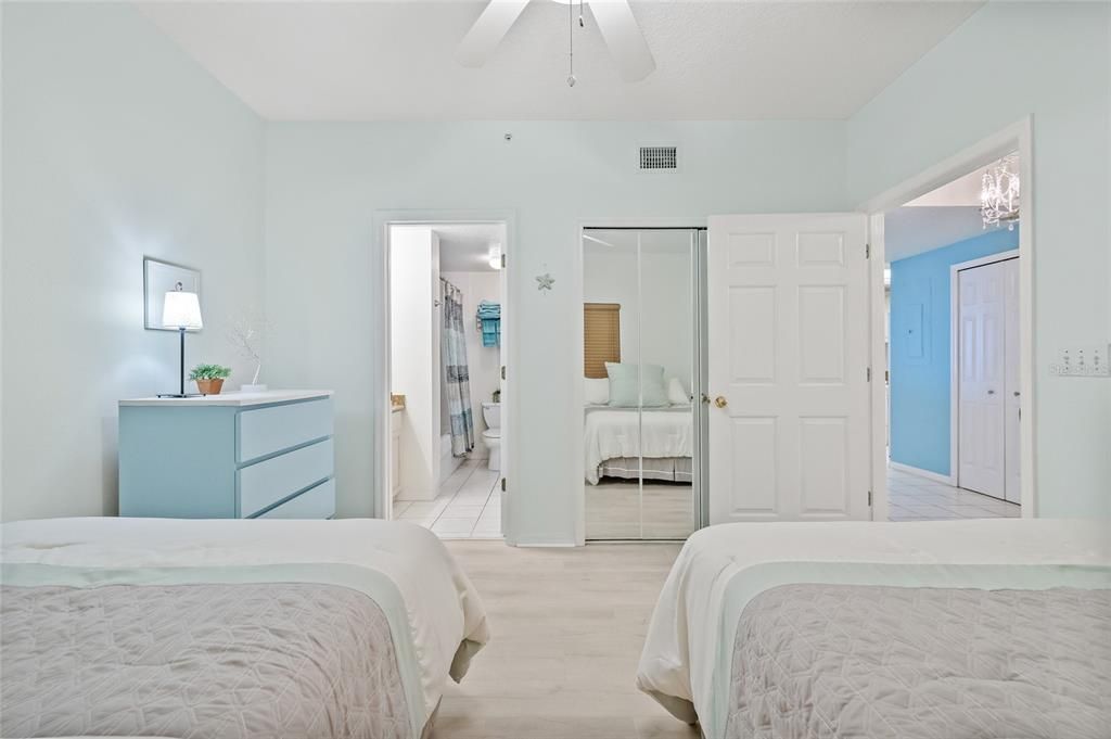 待售: $620,000 (2 贝兹, 2 浴室, 1250 平方英尺)