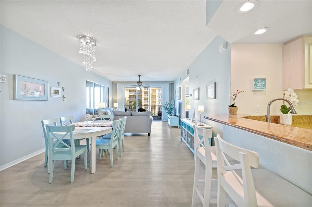 待售: $620,000 (2 贝兹, 2 浴室, 1250 平方英尺)