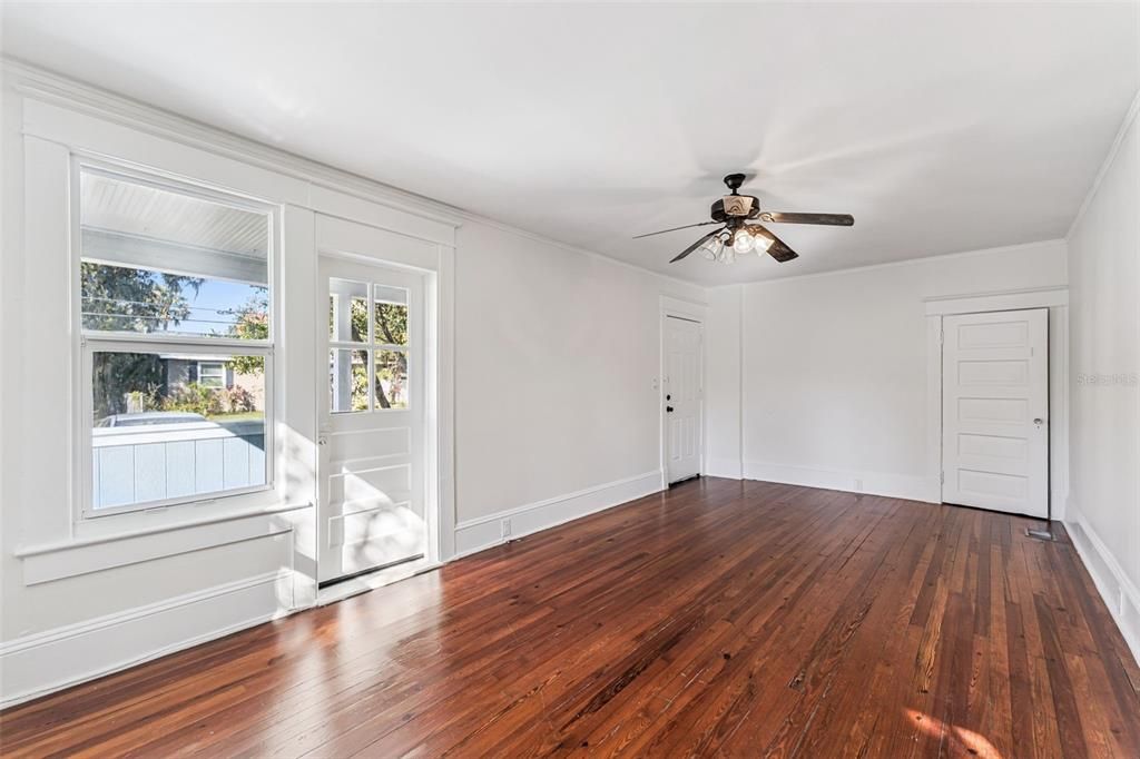 Active With Contract: $375,000 (4 beds, 0 baths, 1984 Square Feet)