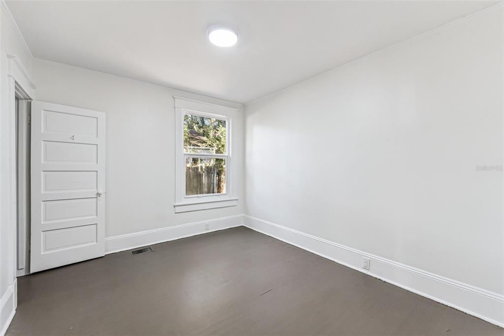 Active With Contract: $375,000 (4 beds, 0 baths, 1984 Square Feet)