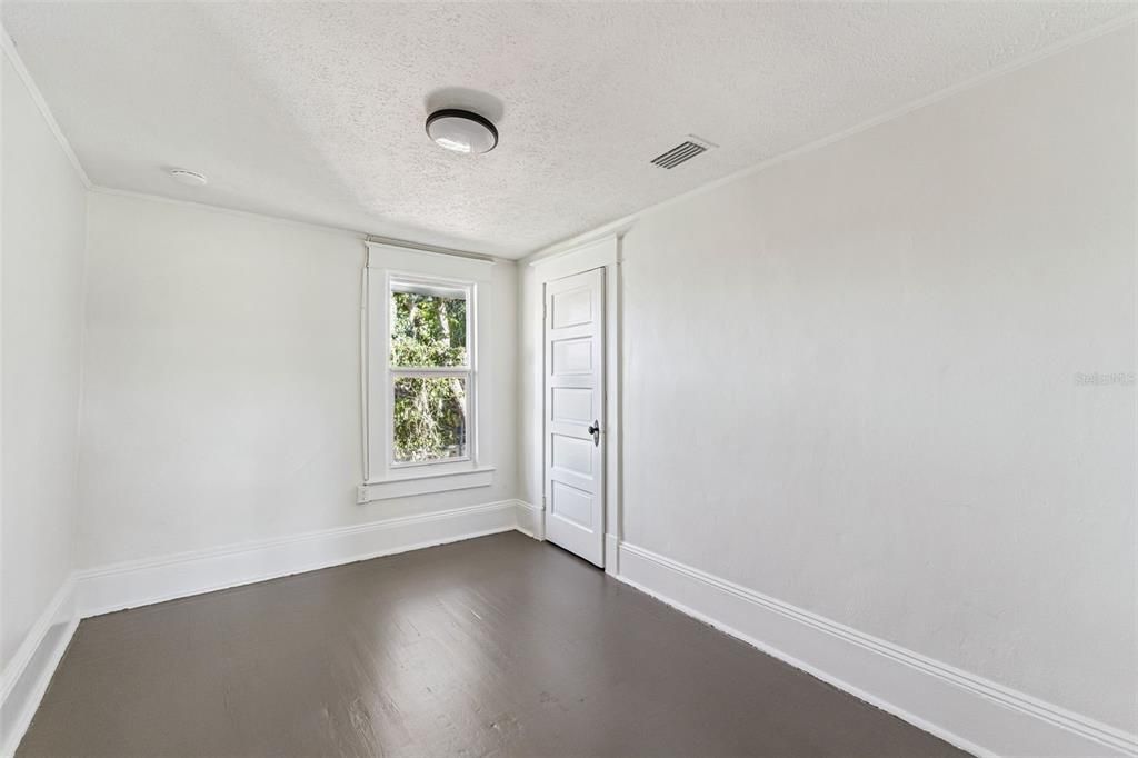 Active With Contract: $375,000 (4 beds, 0 baths, 1984 Square Feet)