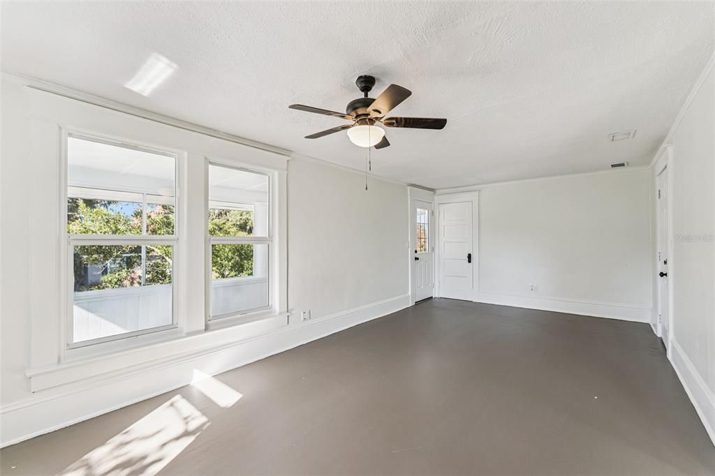 Active With Contract: $375,000 (4 beds, 0 baths, 1984 Square Feet)