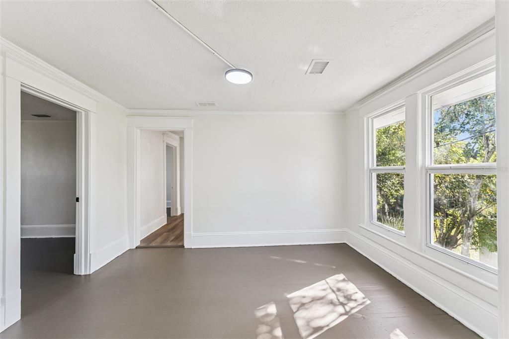 Active With Contract: $375,000 (4 beds, 0 baths, 1984 Square Feet)