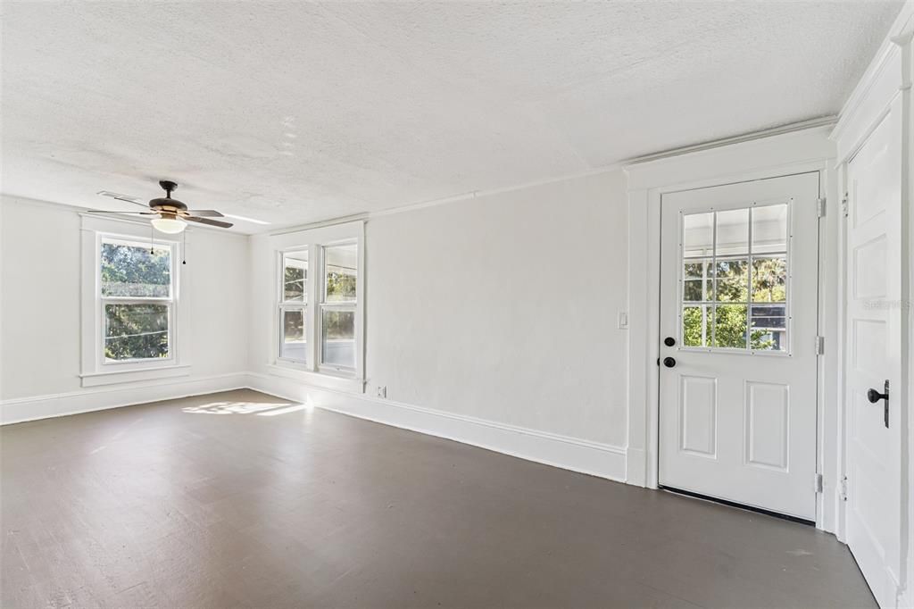 Active With Contract: $375,000 (4 beds, 0 baths, 1984 Square Feet)