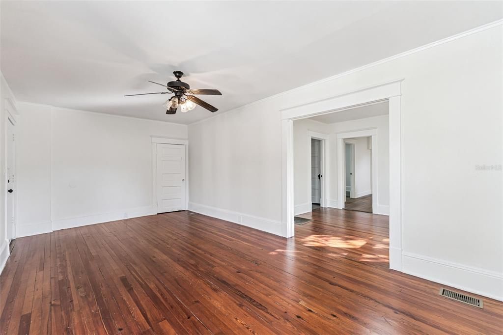 Active With Contract: $375,000 (4 beds, 0 baths, 1984 Square Feet)