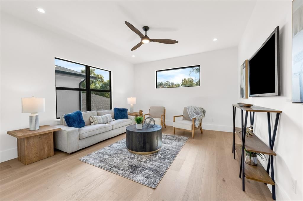 En Venta: $1,249,900 (4 camas, 3 baños, 2984 Pies cuadrados)