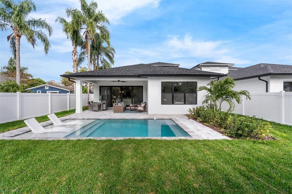 En Venta: $1,249,900 (4 camas, 3 baños, 2984 Pies cuadrados)