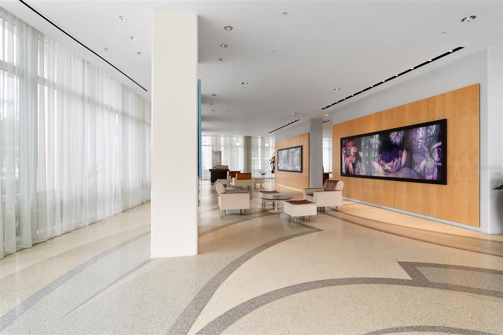 For Sale: $395,000 (1 beds, 1 baths, 1051 Square Feet)