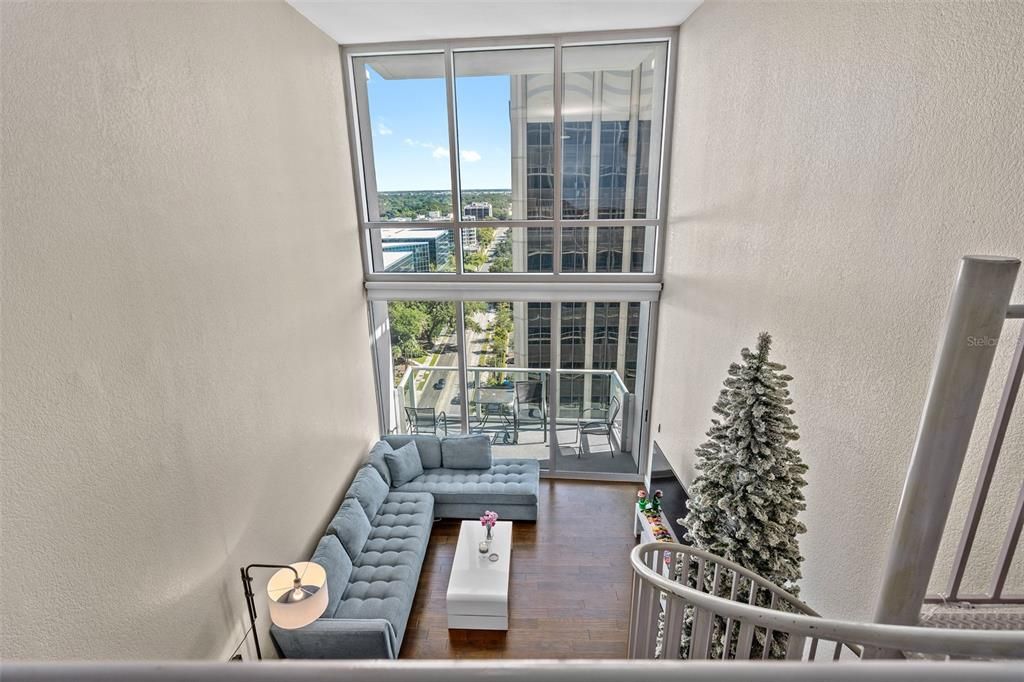 For Sale: $395,000 (1 beds, 1 baths, 1051 Square Feet)