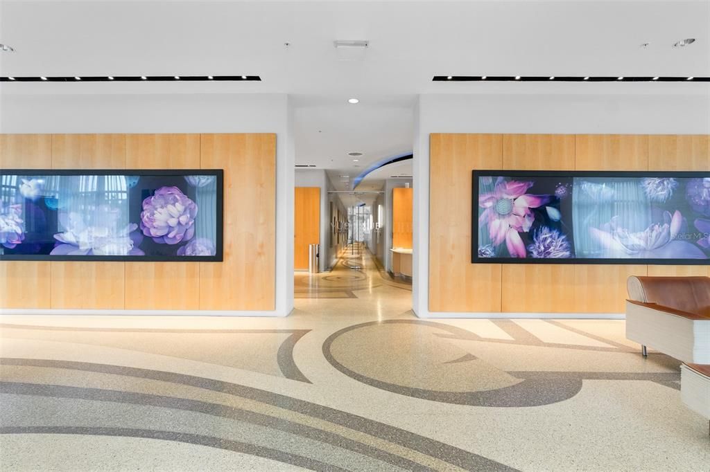 For Sale: $395,000 (1 beds, 1 baths, 1051 Square Feet)