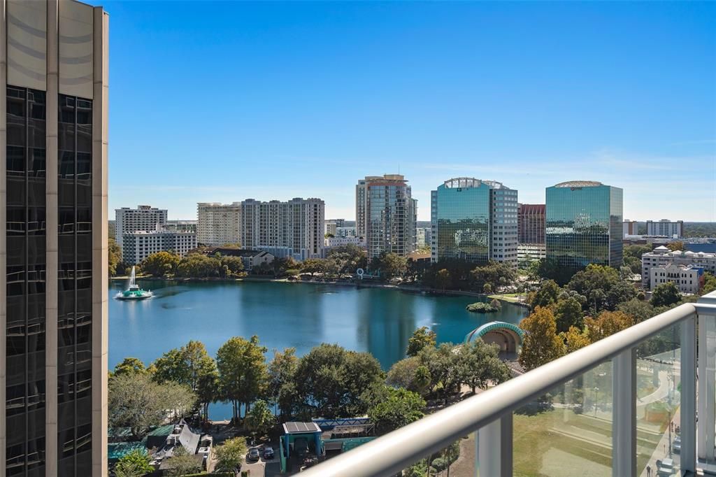 For Sale: $395,000 (1 beds, 1 baths, 1051 Square Feet)