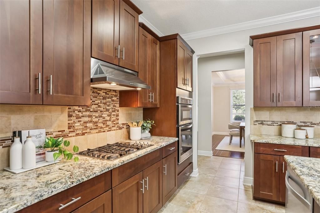 待售: $1,525,000 (5 贝兹, 5 浴室, 5300 平方英尺)