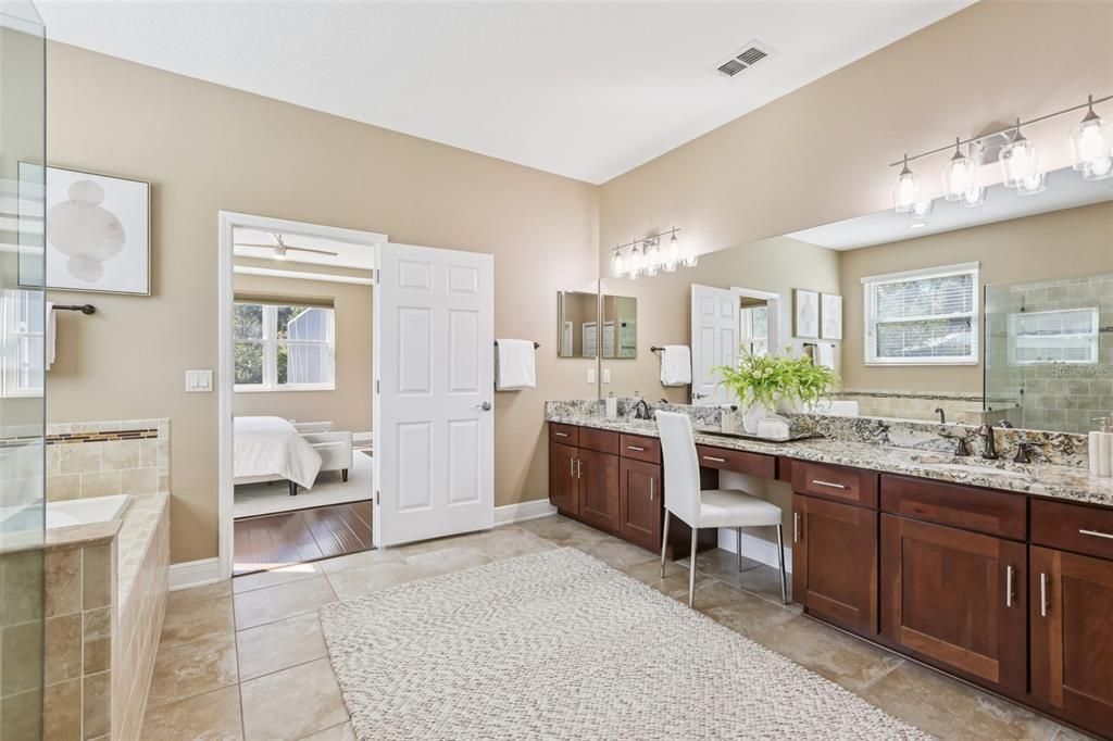 待售: $1,525,000 (5 贝兹, 5 浴室, 5300 平方英尺)