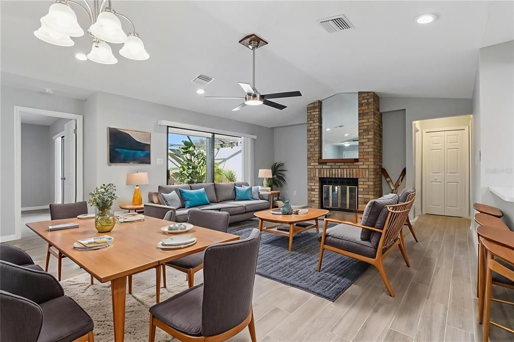 待售: $299,000 (2 贝兹, 2 浴室, 1300 平方英尺)