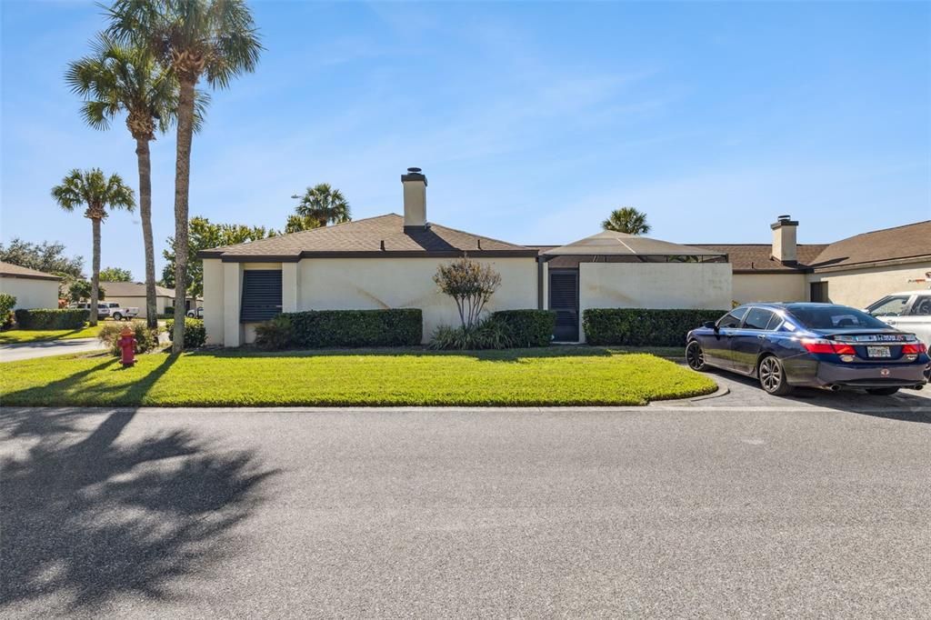 待售: $299,000 (2 贝兹, 2 浴室, 1300 平方英尺)