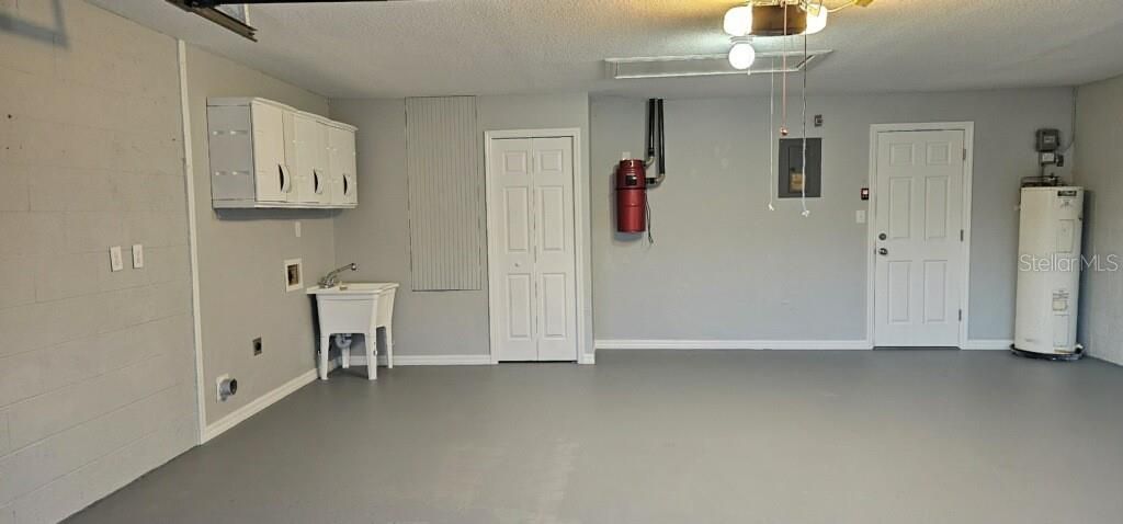 待售: $299,000 (2 贝兹, 2 浴室, 1300 平方英尺)