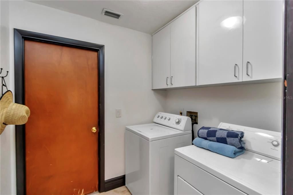 For Rent: $5,500 (3 beds, 2 baths, 2279 Square Feet)