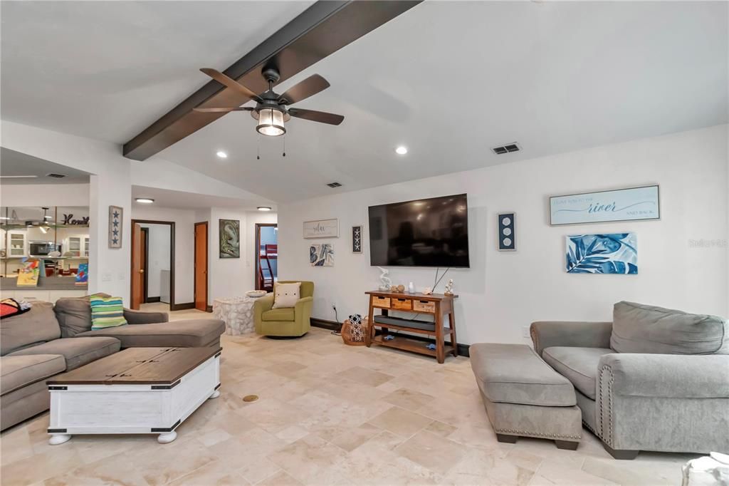 For Rent: $5,500 (3 beds, 2 baths, 2279 Square Feet)