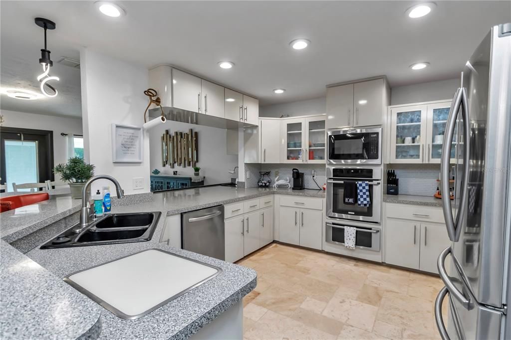 For Rent: $5,500 (3 beds, 2 baths, 2279 Square Feet)