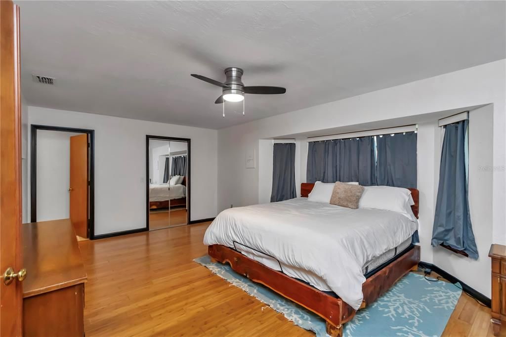 For Rent: $5,500 (3 beds, 2 baths, 2279 Square Feet)