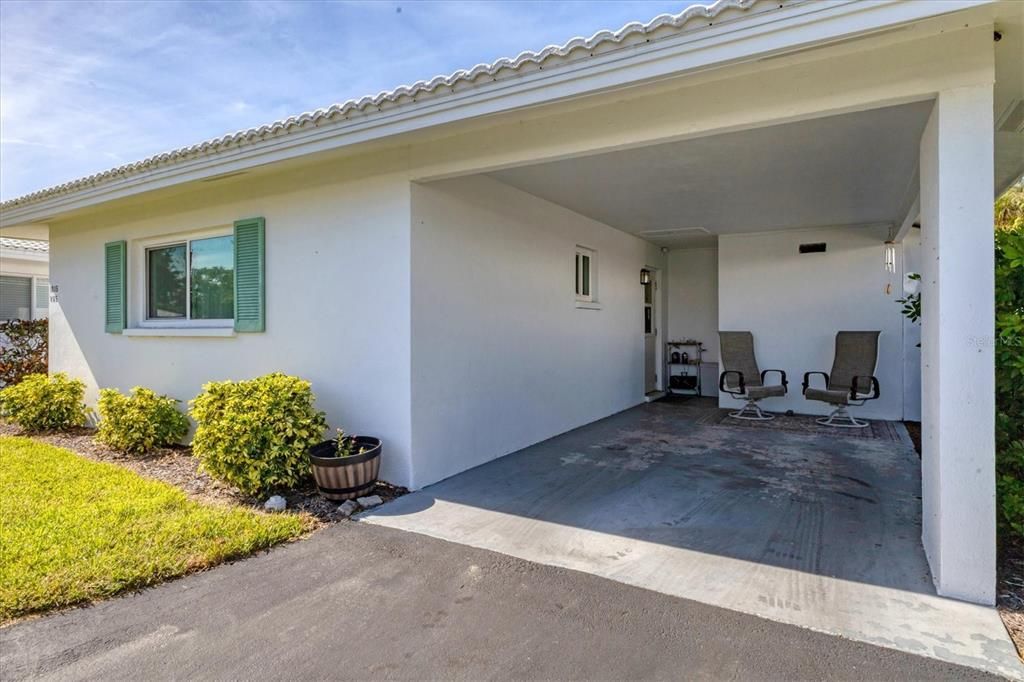 待售: $187,900 (1 贝兹, 1 浴室, 806 平方英尺)