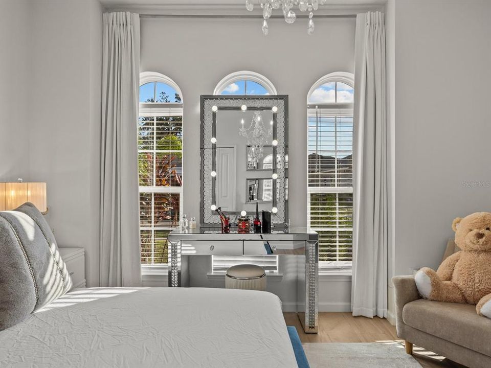 For Sale: $719,900 (5 beds, 4 baths, 2938 Square Feet)