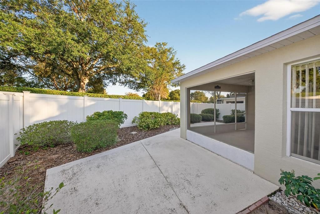 For Sale: $265,000 (2 beds, 2 baths, 1200 Square Feet)