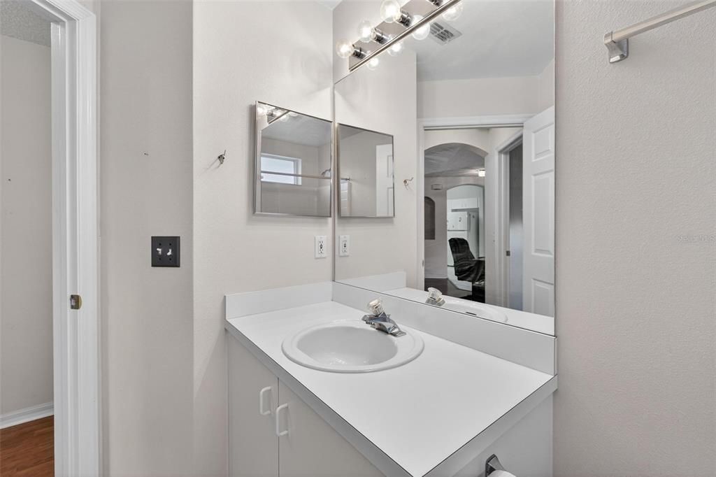 For Sale: $265,000 (2 beds, 2 baths, 1200 Square Feet)