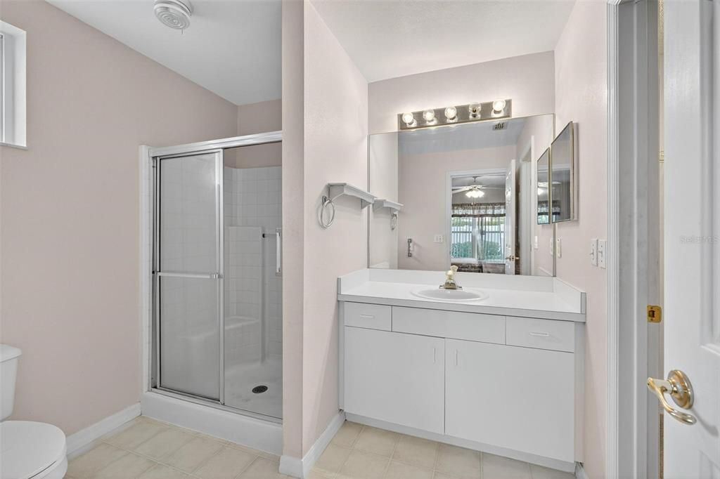 For Sale: $265,000 (2 beds, 2 baths, 1200 Square Feet)