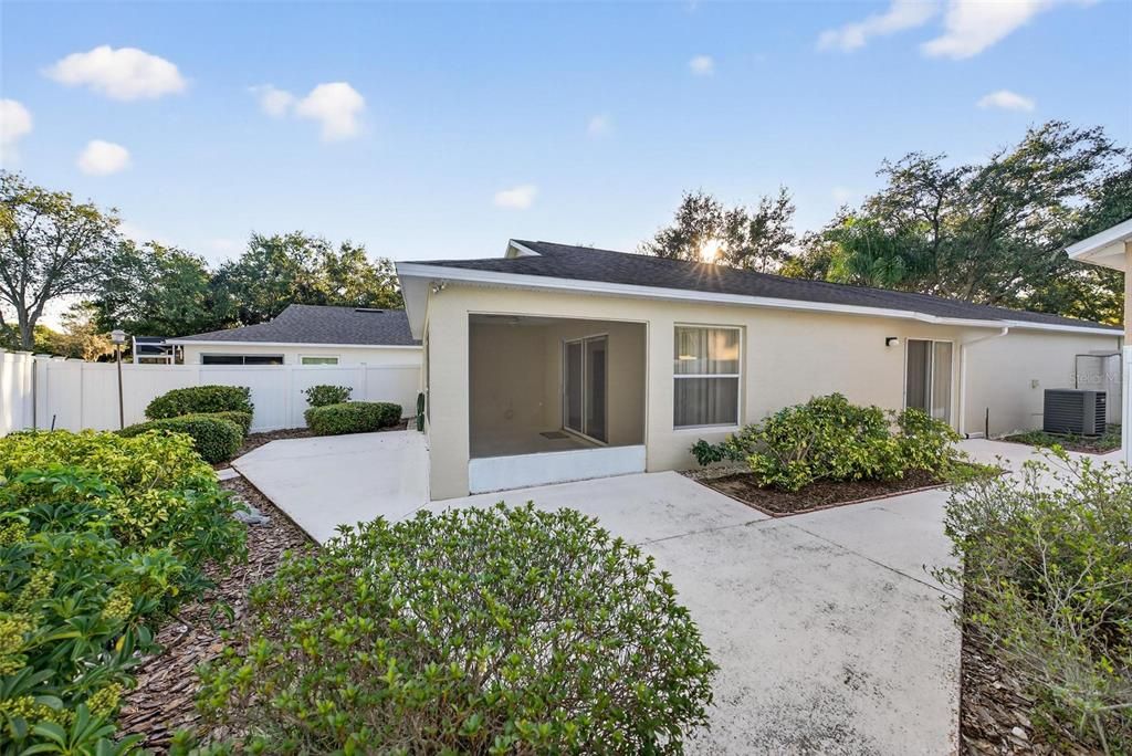 For Sale: $265,000 (2 beds, 2 baths, 1200 Square Feet)