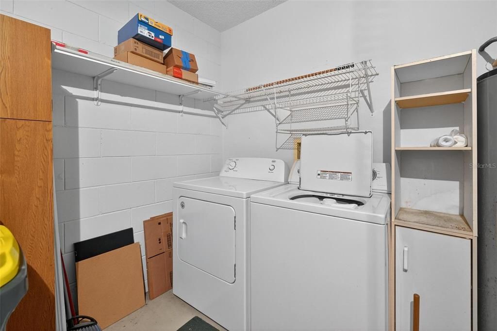 For Sale: $265,000 (2 beds, 2 baths, 1200 Square Feet)