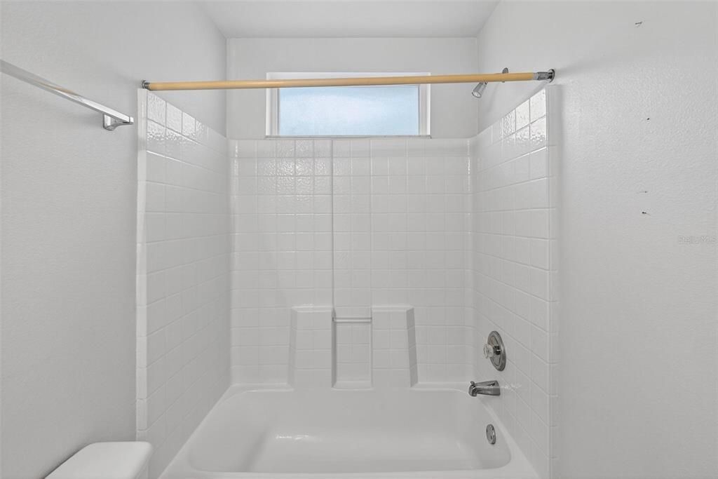 For Sale: $265,000 (2 beds, 2 baths, 1200 Square Feet)